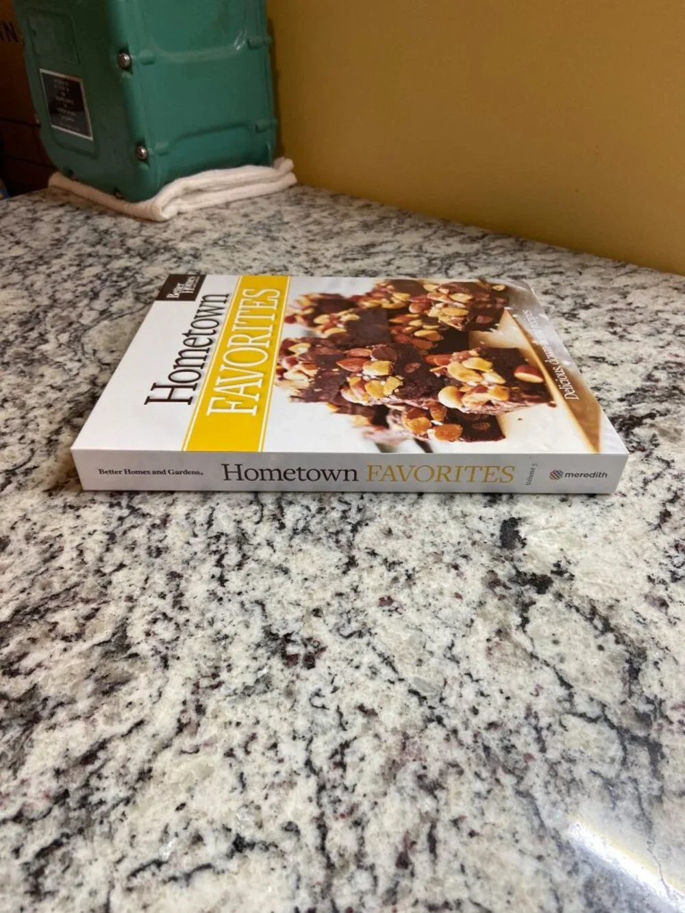 Better Homes & Gardens Hometown Favorites Cookbook 2013 Recipes